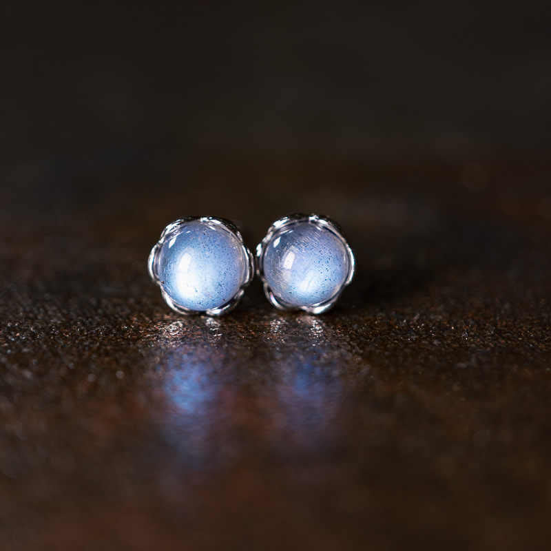 Boucles d’Oreilles Clous en Pierre de Lune Naturelle 6 mm – Argent 925
