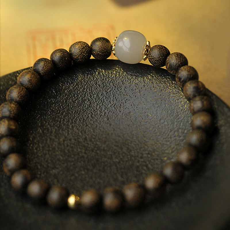 Bracelet Force & Calme en Jade Naturel et Bois d’Agar | Équilibre & Sérénité