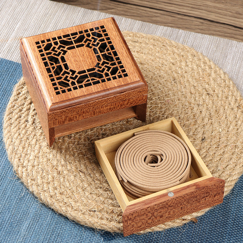 Brûleur d’Encens en Bois de Santal à Double Couche – Motif Ajouré (9,5 cm)