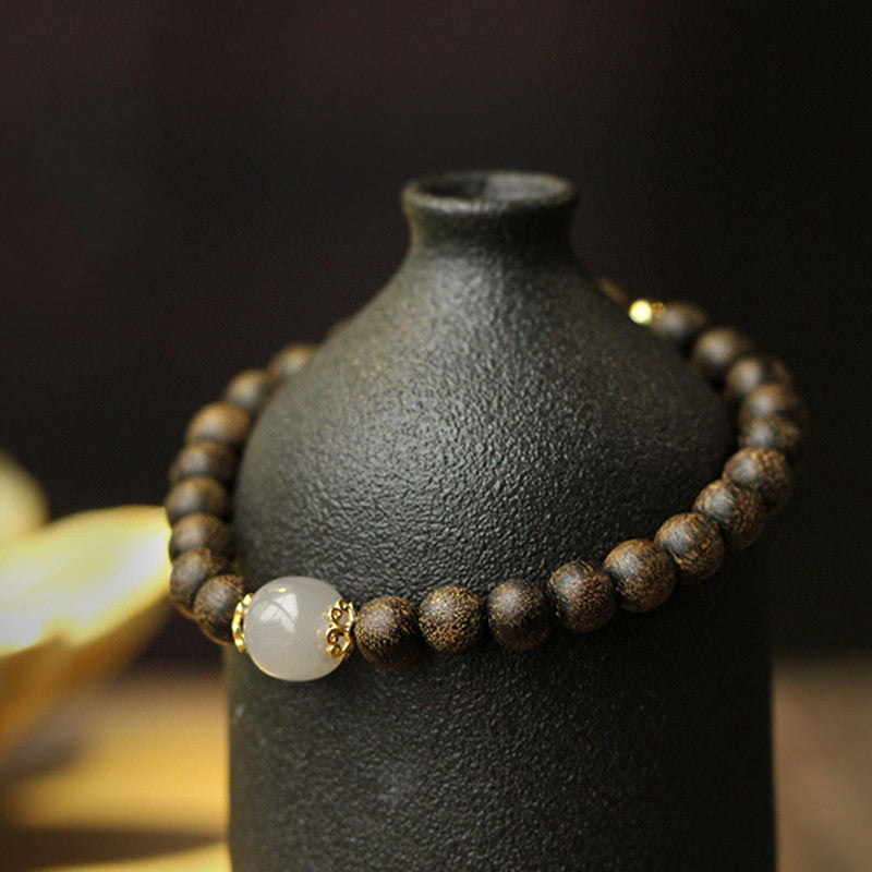 Bracelet Force & Calme en Jade Naturel et Bois d’Agar | Équilibre & Sérénité