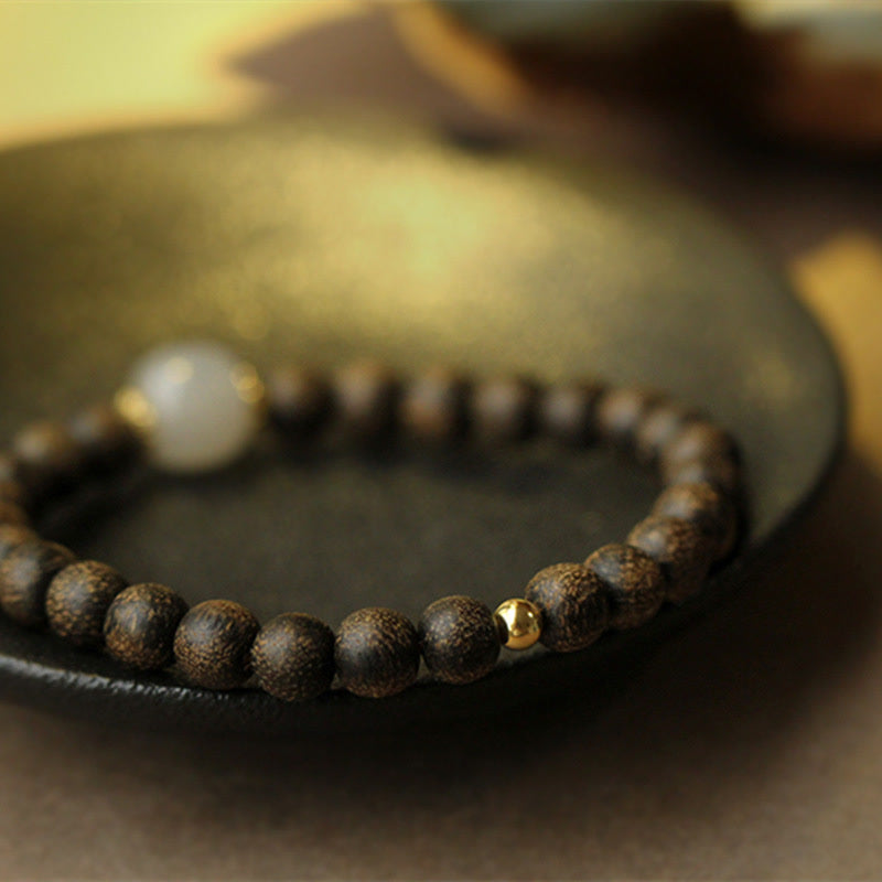 Bracelet Force & Calme en Jade Naturel et Bois d’Agar | Équilibre & Sérénité