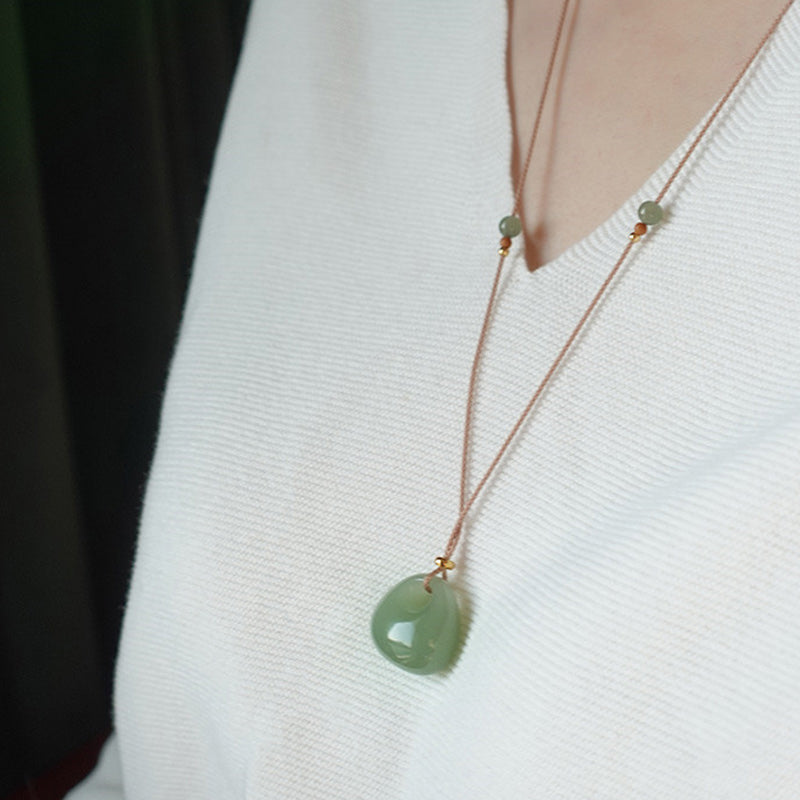 Collier Pendentif en Jade Naturel