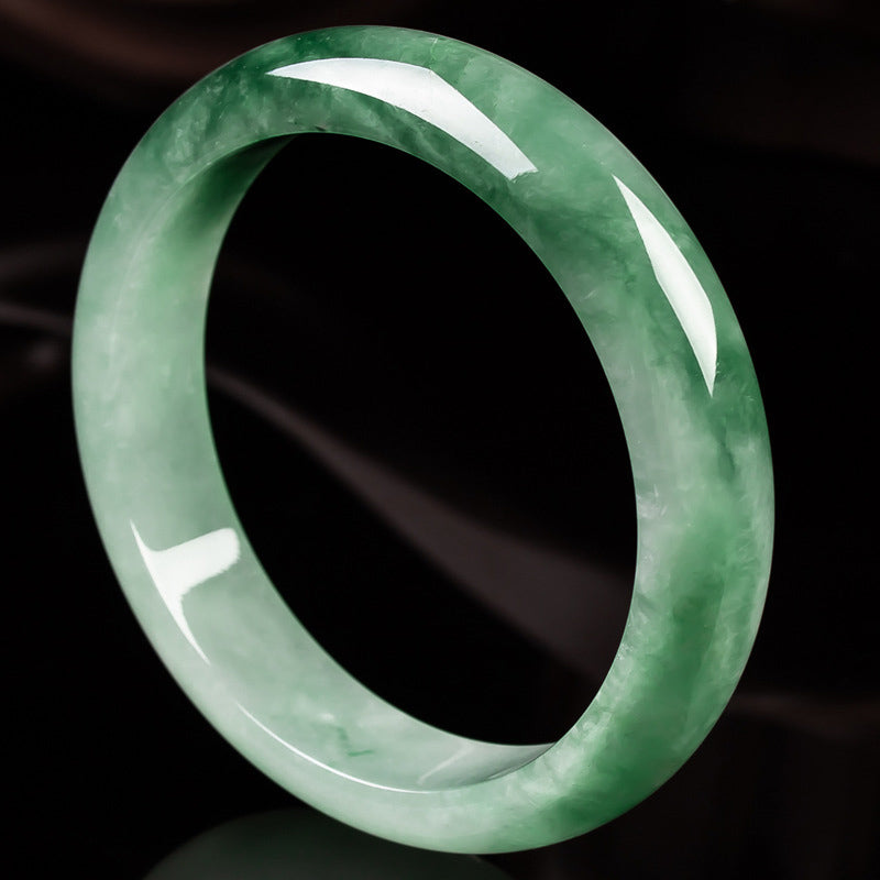 Pendentif Jade Vert Renard à Neuf Queues