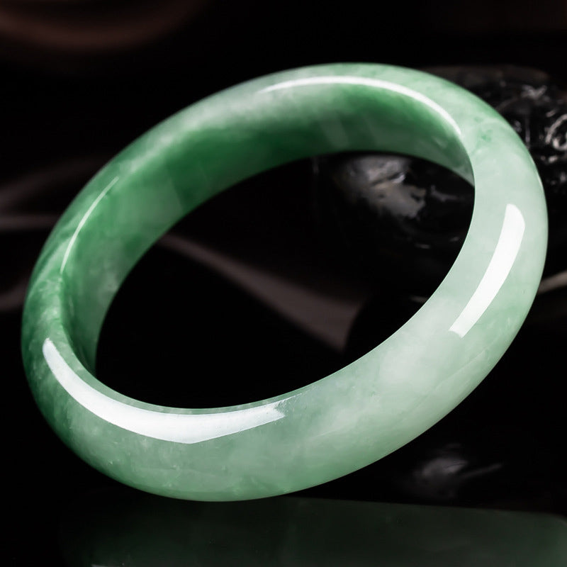 Pendentif Jade Vert Renard à Neuf Queues