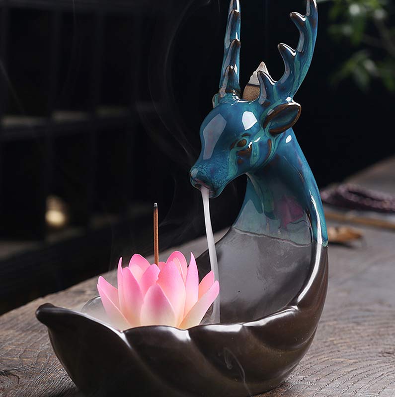 Brûleur d’Encens en Céramique Lotus & Cerf à Reflux