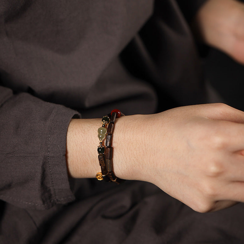 Bracelet Dalagan Sculpté – Bois d’Agar de Kalimantan, Argent S925 & Pierres Naturelles