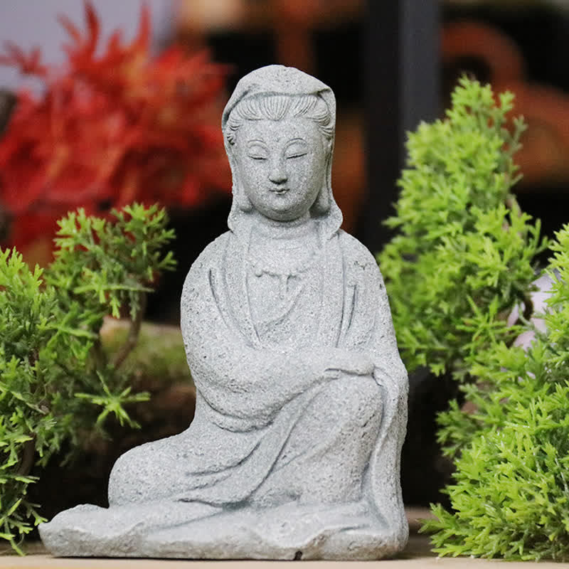 Statue Avalokiteshvara en grès – Bénédiction et sérénité pour la maison
