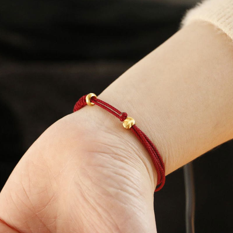 Bracelet Fil Rouge Ajustable avec Boucle de Paix, Protection & Chance