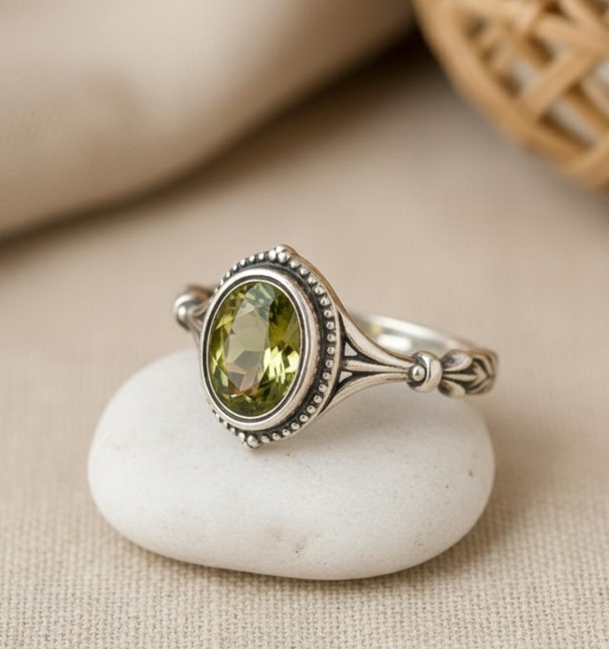 Bague Clarté d’Esprit en Péridot Naturel & Argent Sterling 925