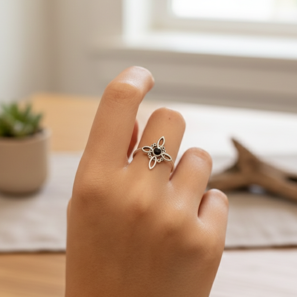 Bague “Énergie Mystique” en Obsidienne Noire & Nœud de Sorcière – Protection Symbolique & Élégance Envoûtante