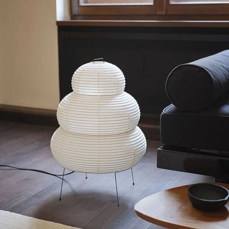 Lampe de Chambre Japonaise en Papier de Riz, Métal & Tissu – Lumière Zen Apaisante