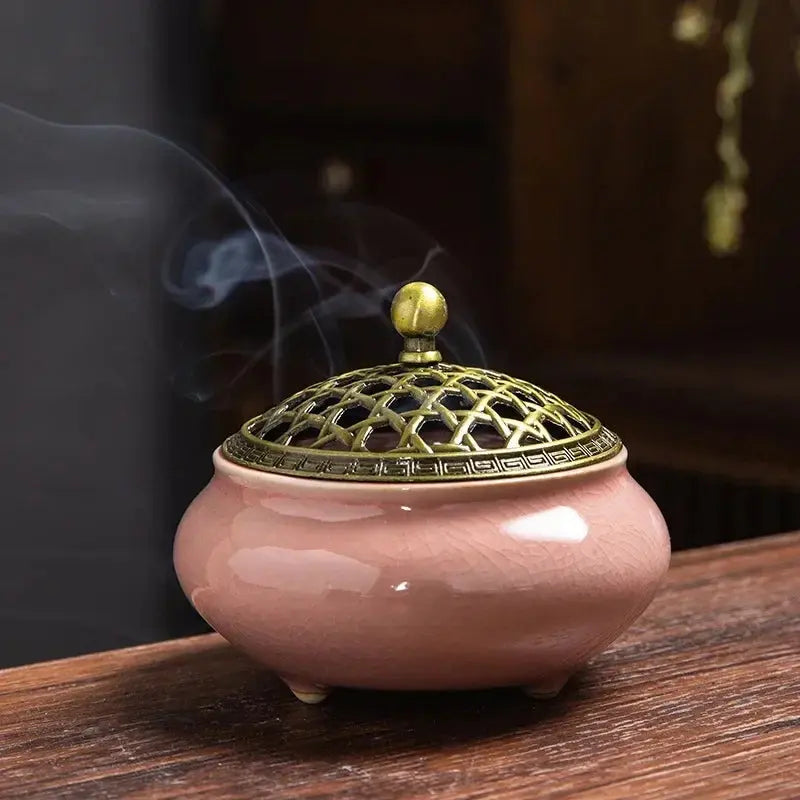 Brûleur d’Encens en Céramique Bouddhiste, Sérénité & Élégance
