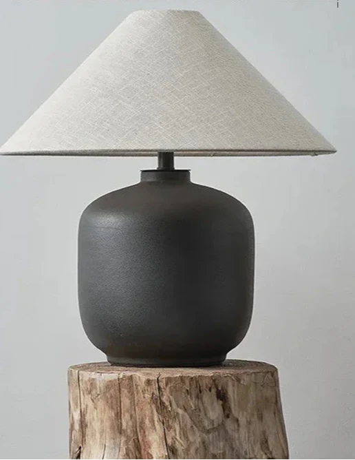 Lampe Japonaise en Céramique Artisanale, Lumière Zen Élégante