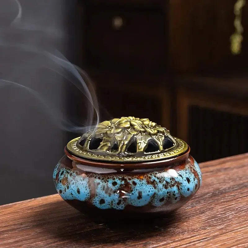 Brûleur d’Encens en Céramique Bouddhiste, Sérénité & Élégance