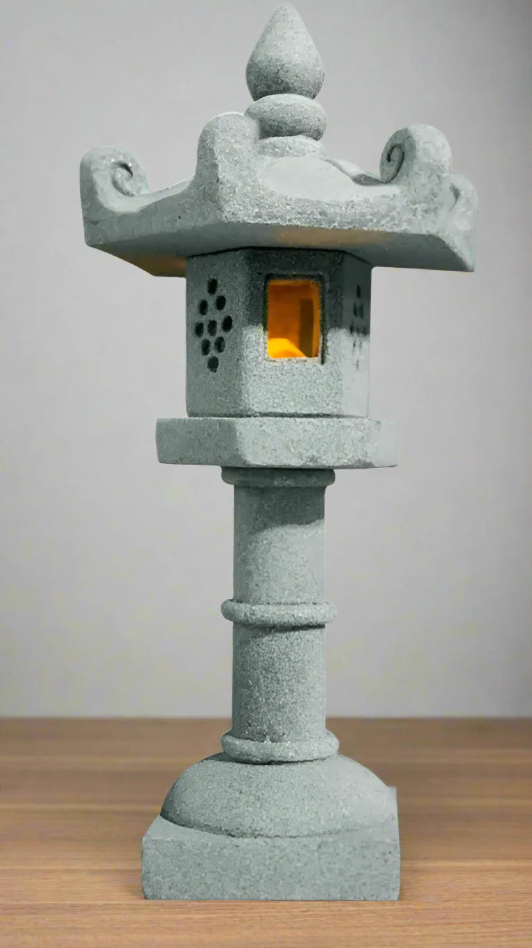 Petite Statue Japonaise en Pierre | Statue Zen Décorative Intérieur & Jardin