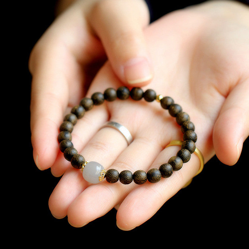 Bracelet Force & Calme en Jade Naturel et Bois d’Agar | Équilibre & Sérénité