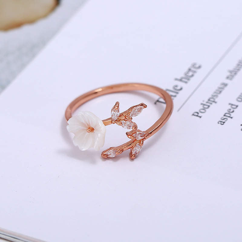 Bague Porte-Bonheur Unisexe en Cuivre – Motif Feuille de Prunier (Ajustable)