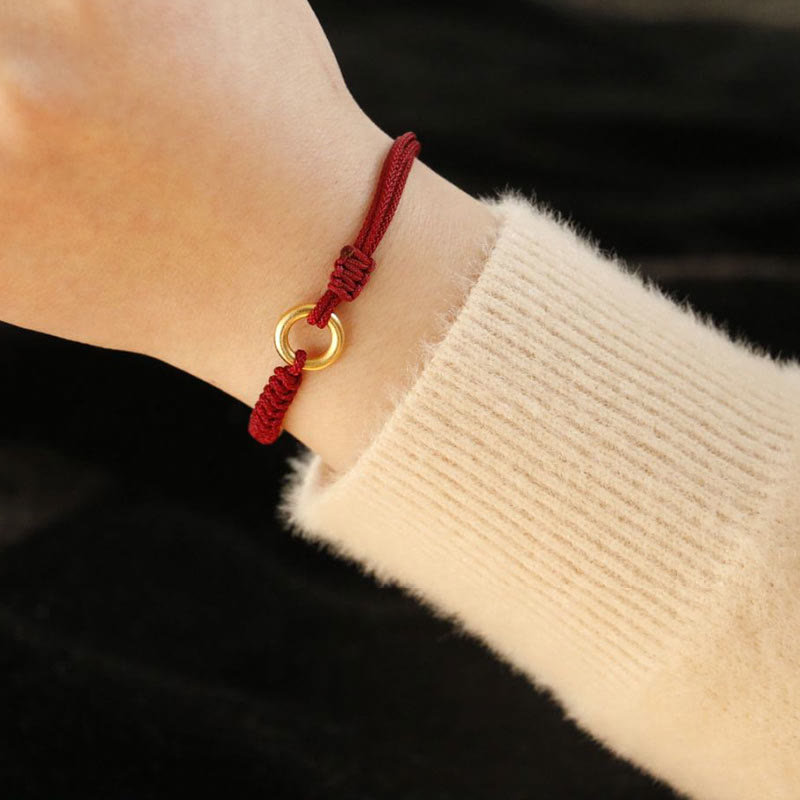 Bracelet Fil Rouge Ajustable avec Boucle de Paix, Protection & Chance