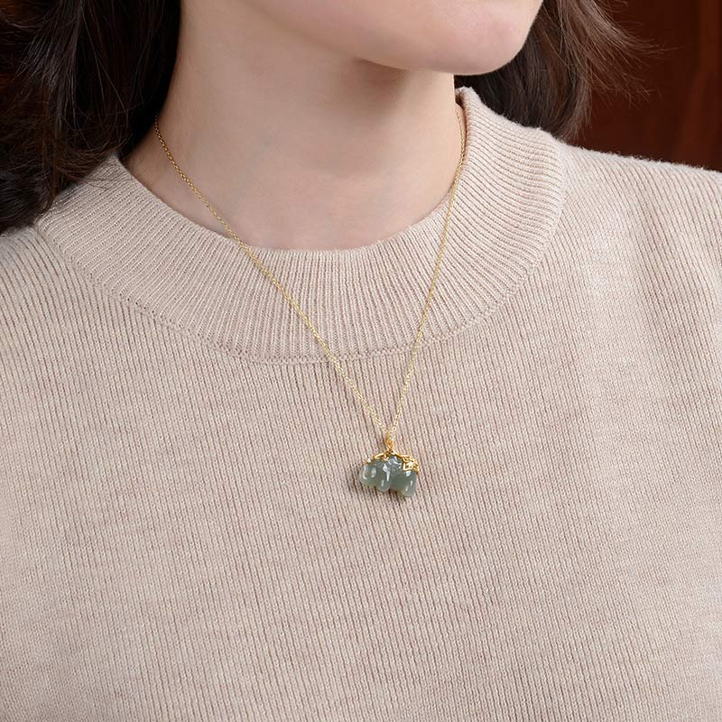 Collier en Jade Naturel avec Pendentif Éléphant en Argent Sterling 925