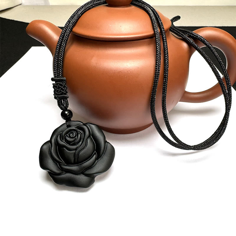Collier Pendentif Rose en Obsidienne Noire Naturelle