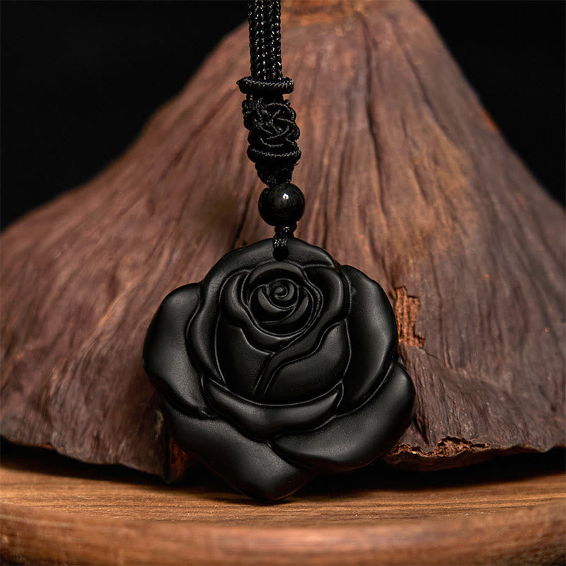 Collier Pendentif Rose en Obsidienne Noire Naturelle
