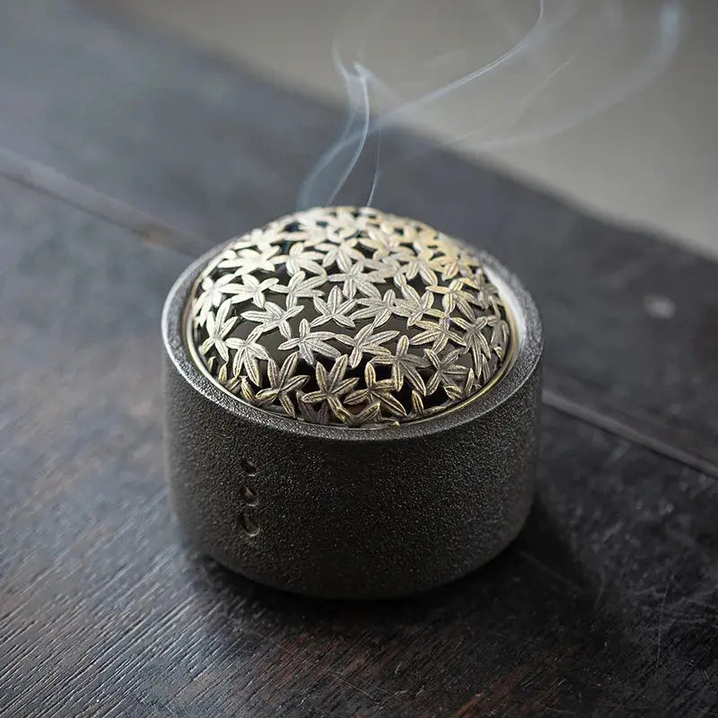 Brûleur d’Encens Moderne en Céramique pour Ambiance Zen Intérieure