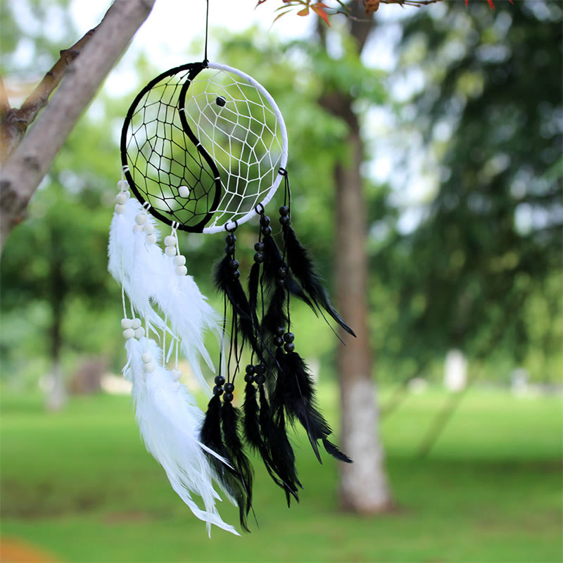 Attrape-rêves Yin Yang Filet circulaire avec plumes Décoration d'équilibre