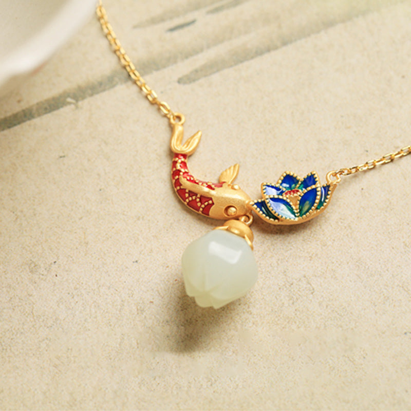 Pendentif Carpe Koï & Lotus en Jade Blanc Naturel