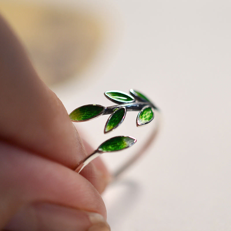 Bague Ajustable en Cuivre Motif Feuilles de Prospérité 4 Un bijou symbolique inspiré de la croissance na