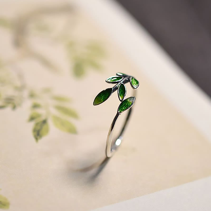 Bague Ajustable en Cuivre Motif Feuilles de Prospérité 4 Un bijou symbolique inspiré de la croissance na