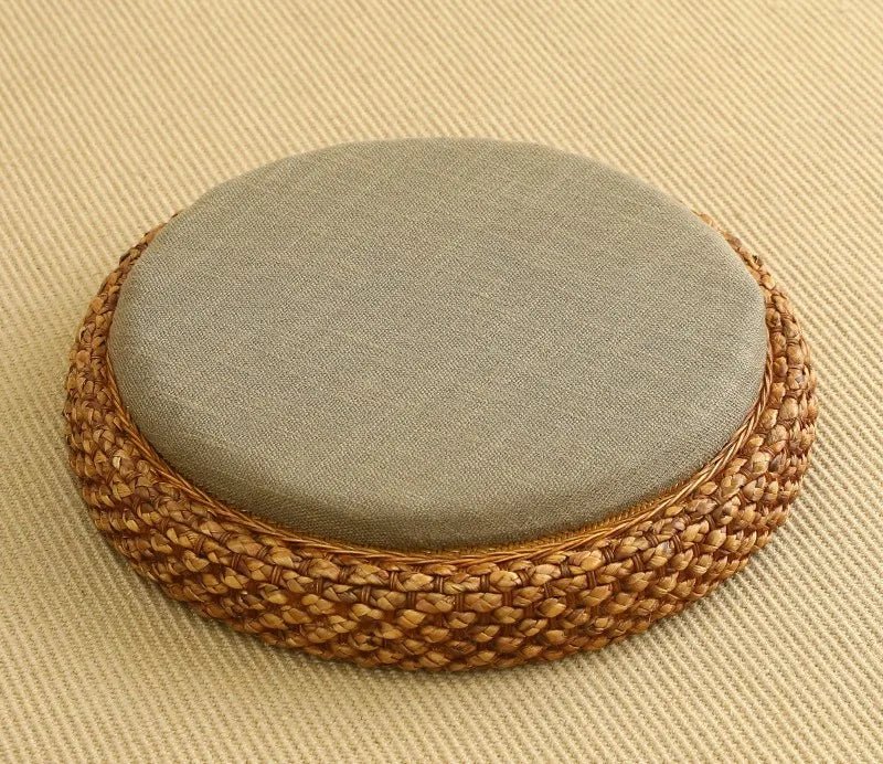 Coussin “TatamiSerenity” en Paille Naturelle – Assise Sol & Méditation Zen