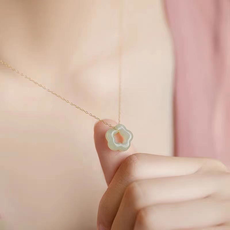 Collier Floral en Jade Hetian ou Jade Cyan Naturel