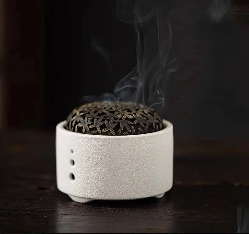 Brûleur d’Encens Moderne en Céramique pour Ambiance Zen Intérieure