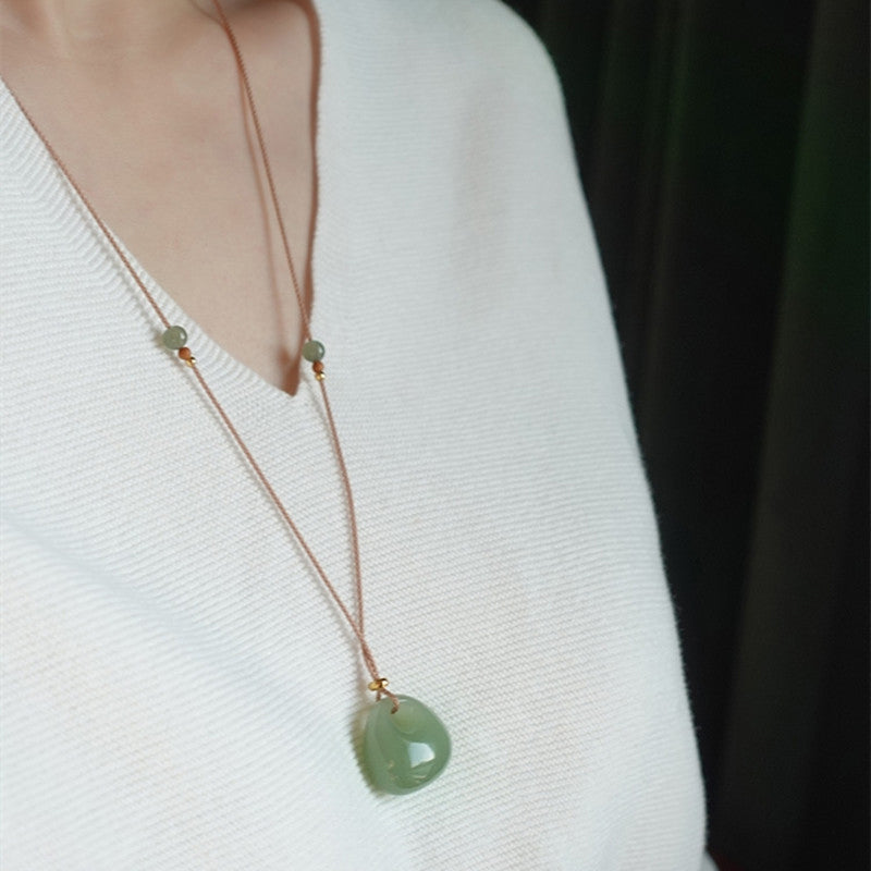 Collier Pendentif en Jade Naturel