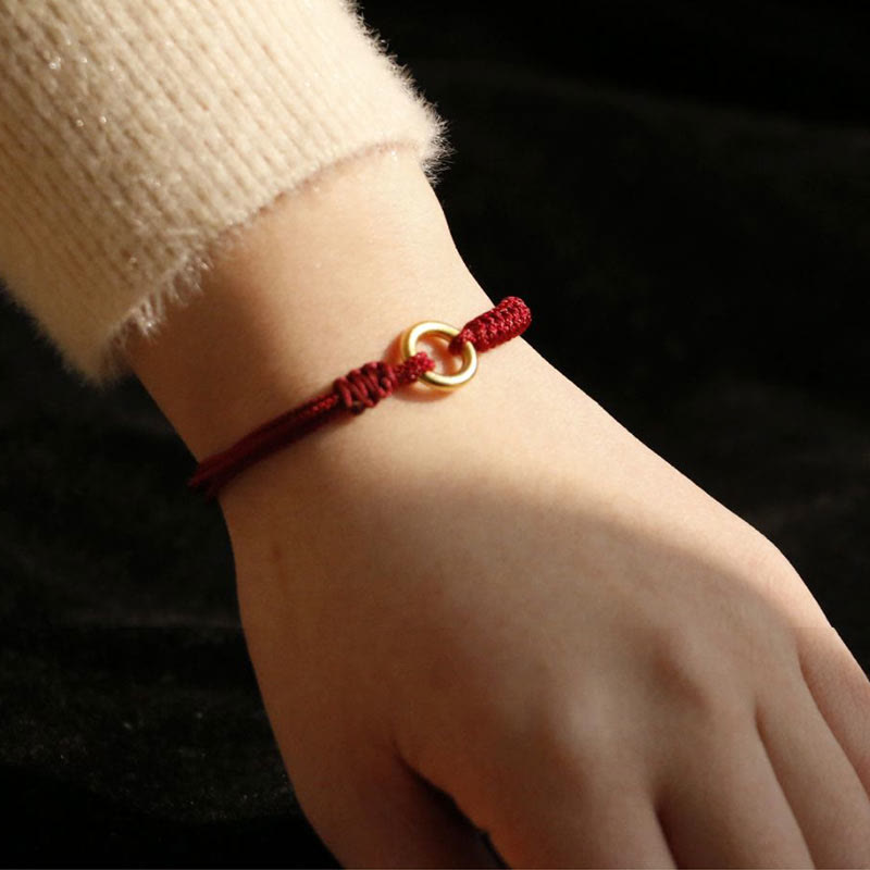 Bracelet Fil Rouge Ajustable avec Boucle de Paix, Protection & Chance