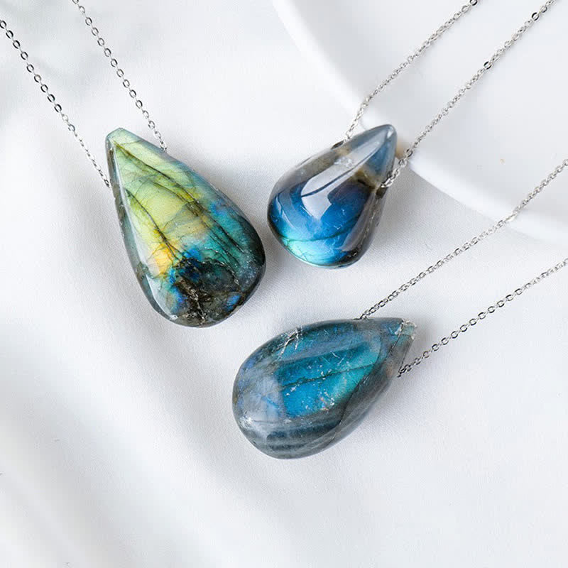Collier Pendentif Goutte d’Eau en Labradorite Naturelle