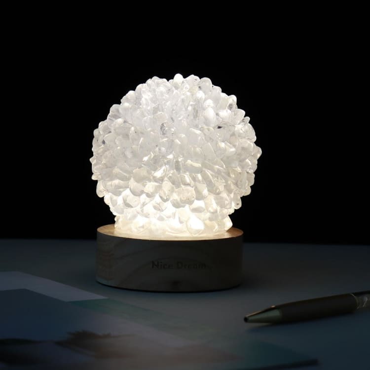 Lampe de Chevet en Quartz Blanc – Lumière Pure & Énergie Cristalline