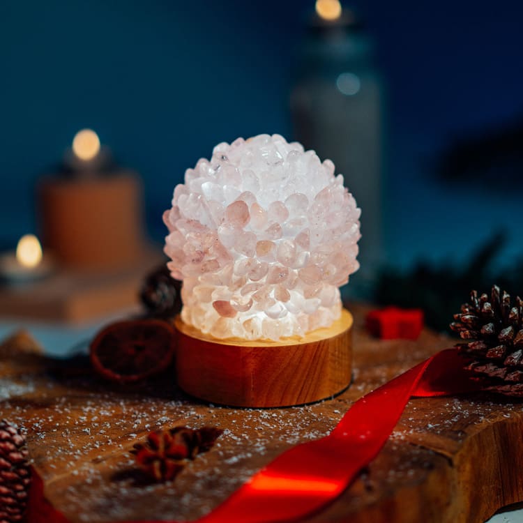 Lampe de Chevet en Quartz Rose – Lumière Douce & Harmonie Cristalline