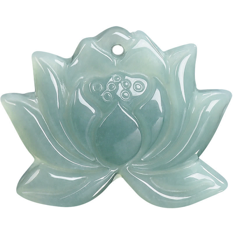 Collier Lotus en Jade Sculpté Naturel – Symbole de Prospérité