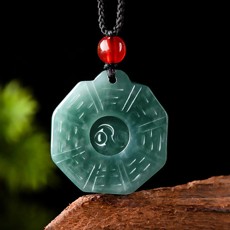 Collier Feng Shui Bagua Yin Yang en Jade Naturel