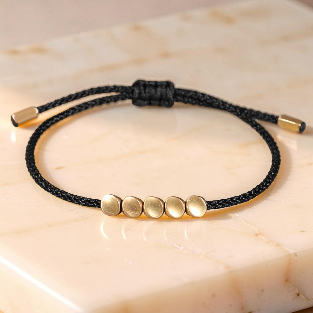 Bracelet Fil Rouge – Lumière et Protection