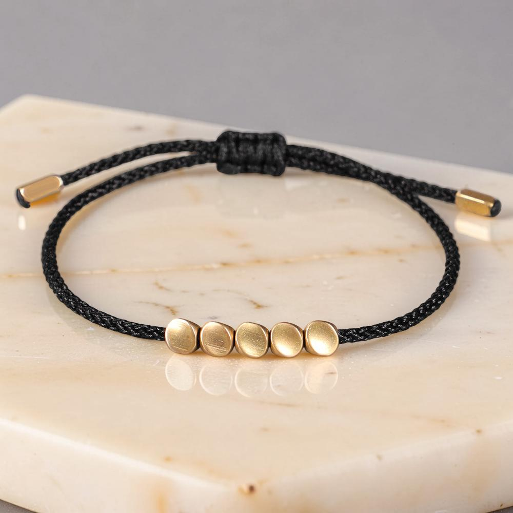 Bracelet Fil Rouge – Lumière et Protection