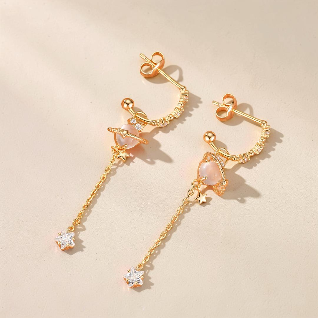 Boucles d’Oreilles Quartz Rose – Galaxie Intérieure, Argent Plaqué Or 14K