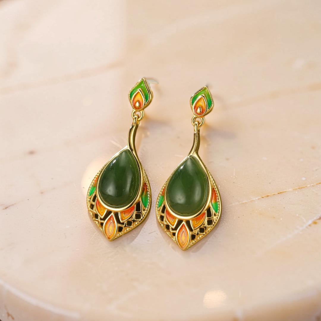 Boucles d'Oreilles Pendantes Jade – Feuille de Joie, Argent Plaqué Or