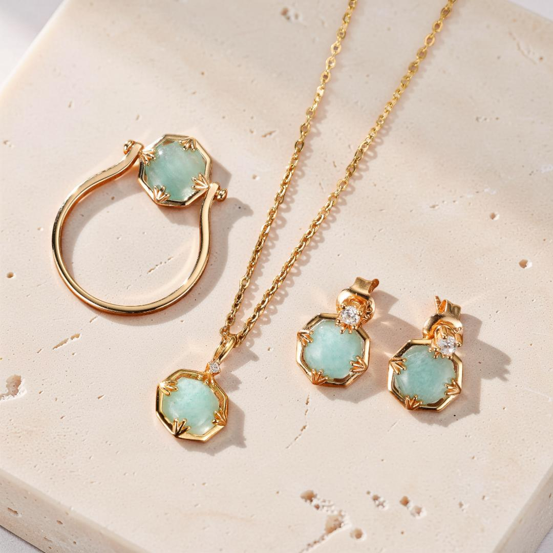 Boucles d'Oreilles Amazonite et Cristal de Roche – Danse des Étoiles, Argent Plaqué Or