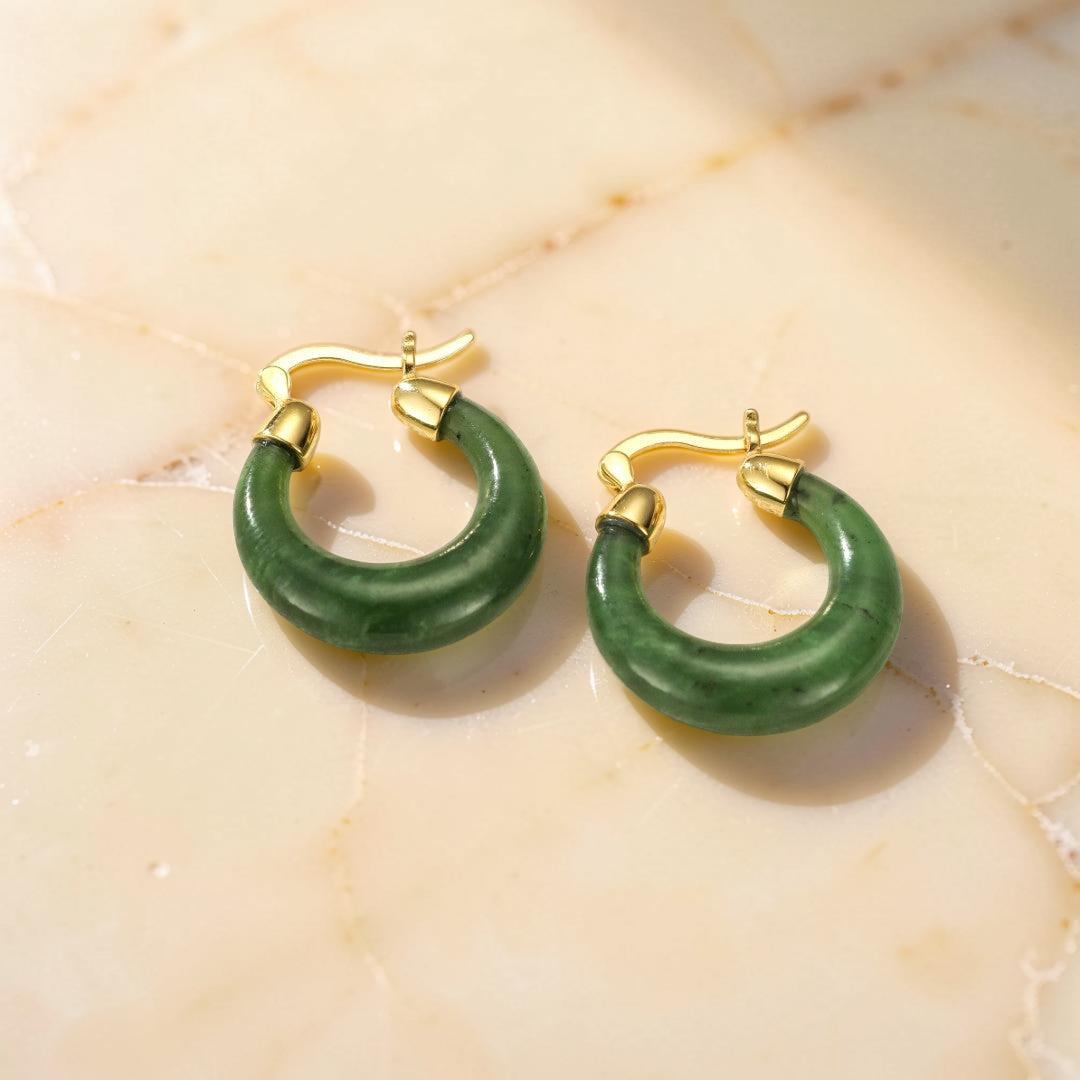 Boucles d'Oreilles Créoles Jade – Sérénité, Argent Plaqué Or