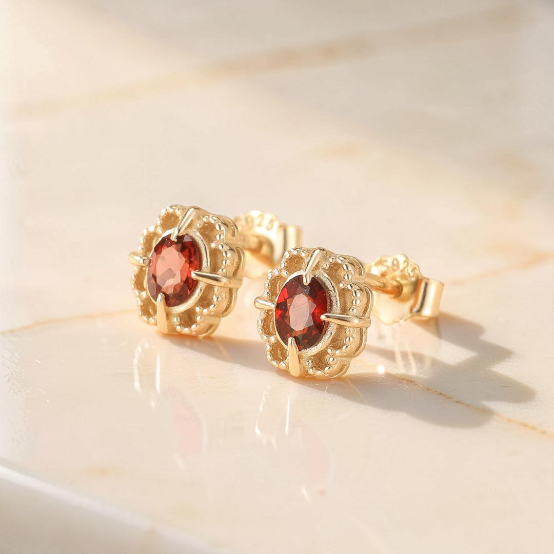 Boucles d'Oreilles Grenat – Élégance Royale, Argent Plaqué Or