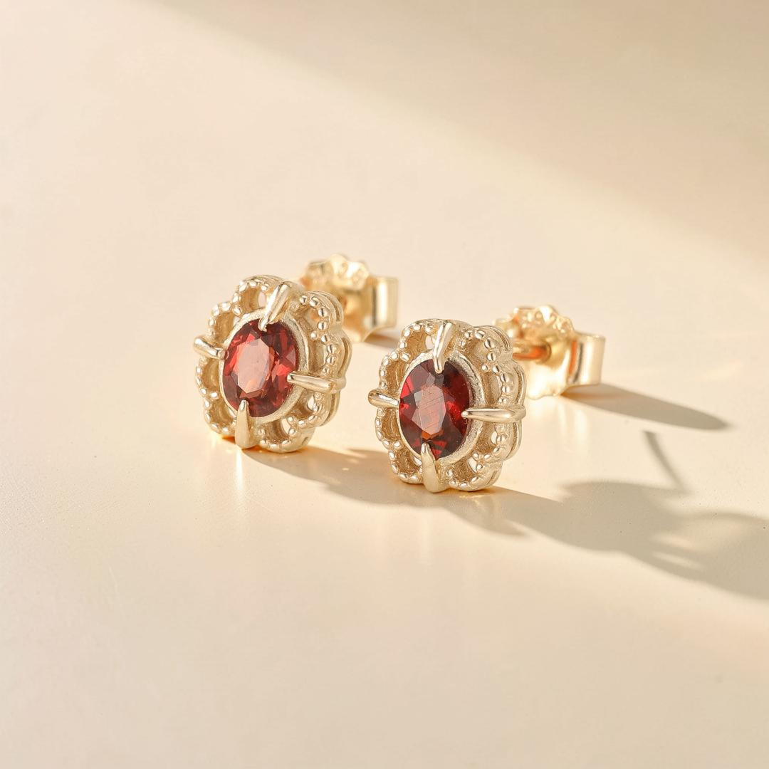 Boucles d'Oreilles Grenat – Élégance Royale, Argent Plaqué Or