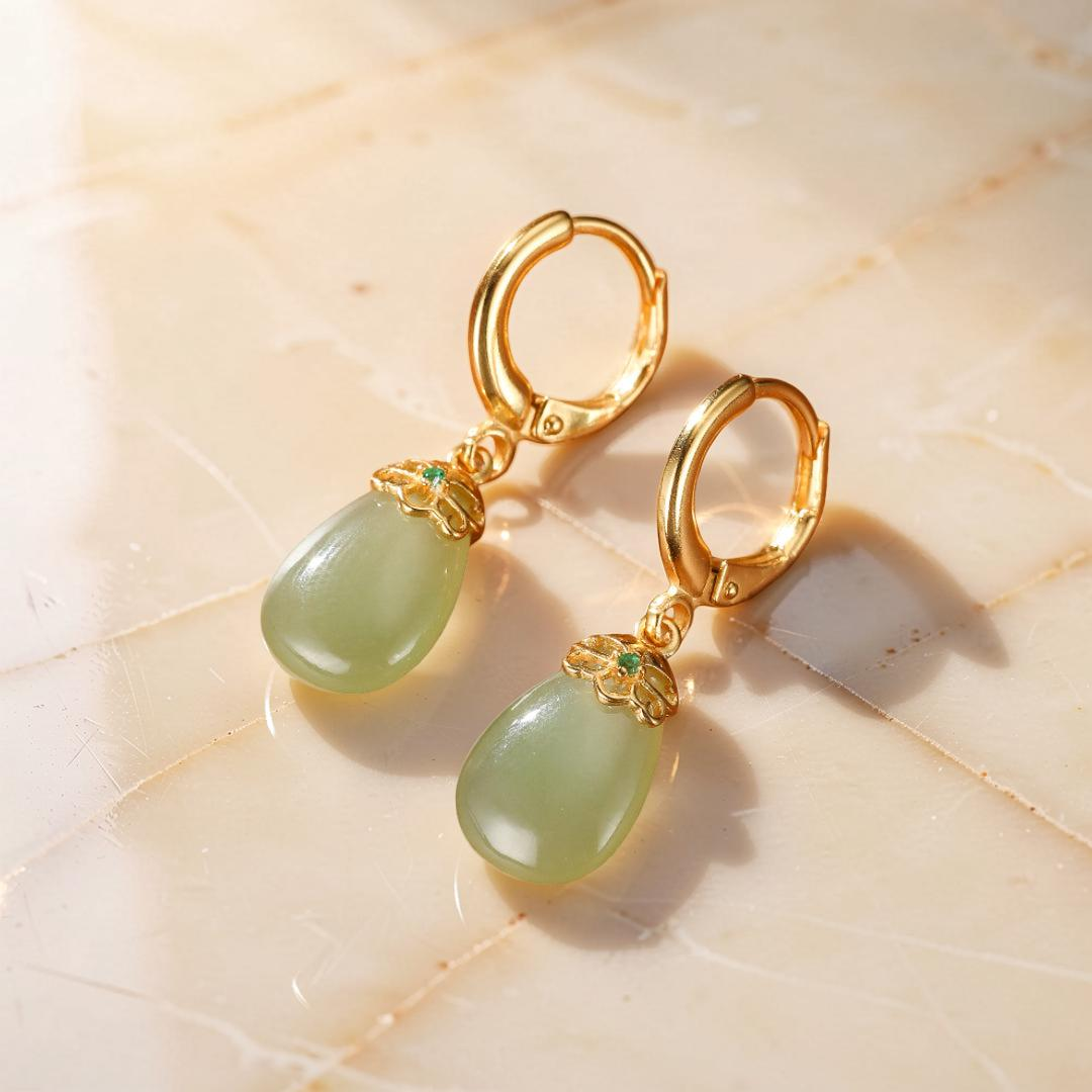 Boucles d'Oreilles Jade – Aura Apaisante, Argent Plaqué Or
