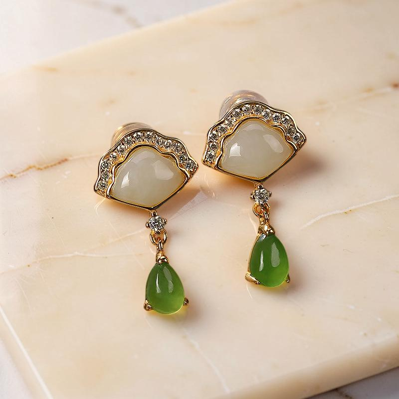 Boucles d'Oreilles Jade – Cœur de Nacre, Argent Plaqué Or